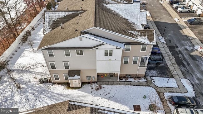 Building Photo - 228 Park Ln