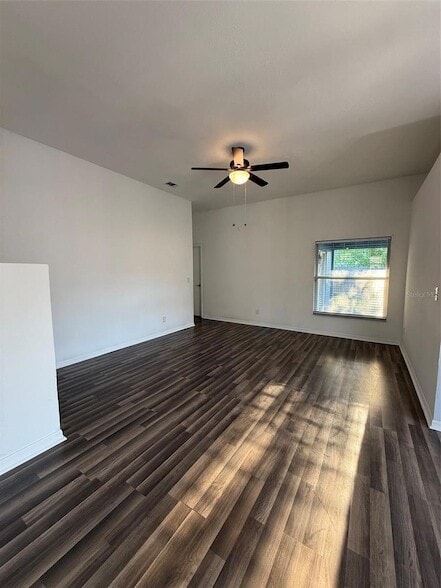 Building Photo - 5841 Dorham Pl