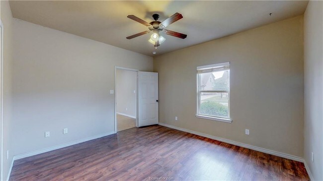 Building Photo - 3357 Keefer Loop