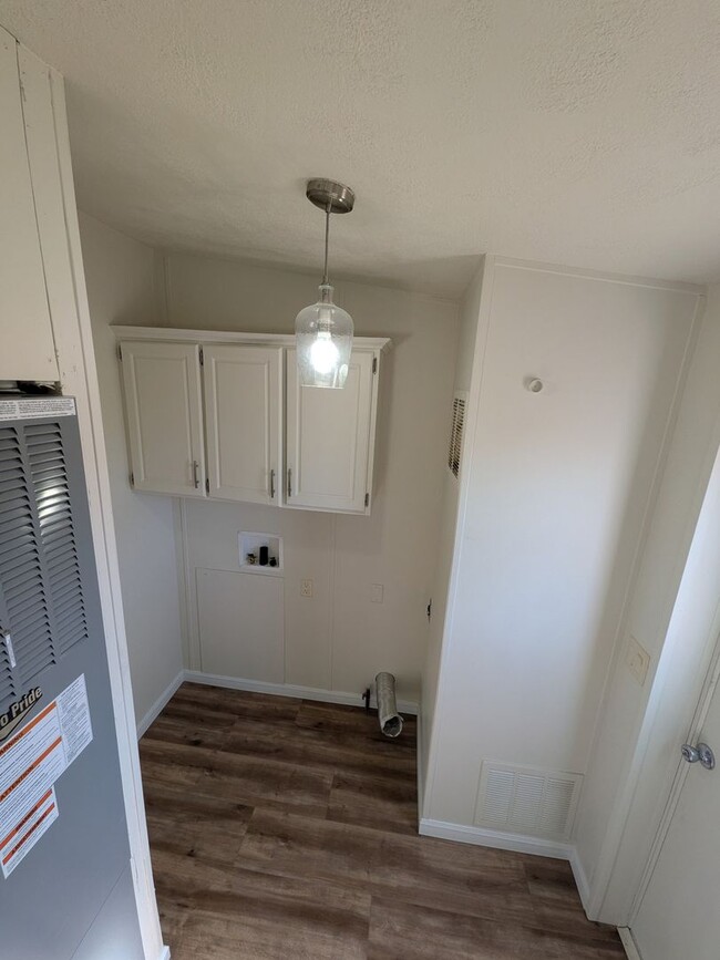Building Photo - Fallon 3 Bedroom on Large Property