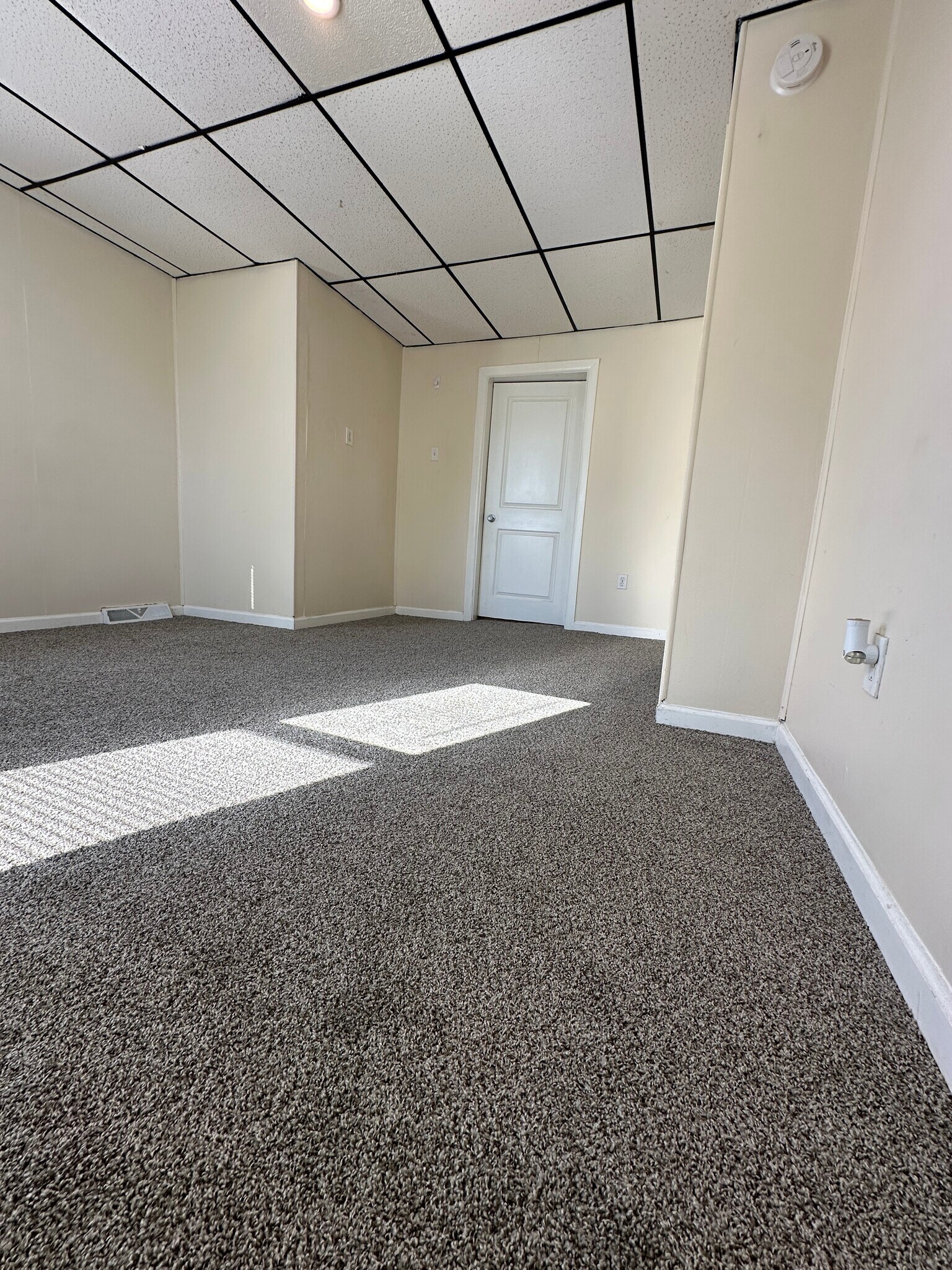 Building Photo - 134 Sherman St