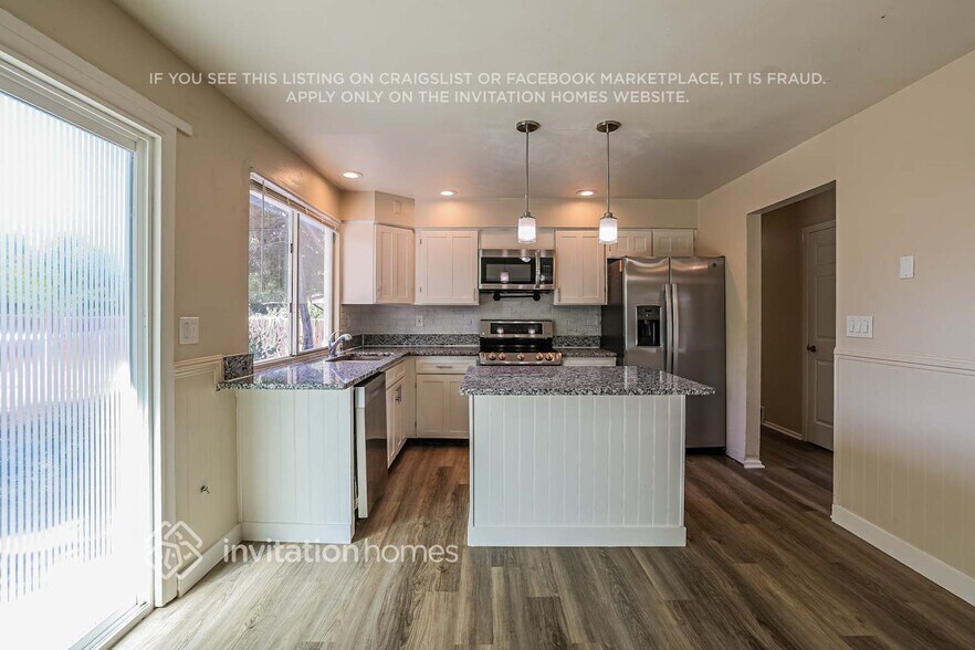 Building Photo - 3891 Jackson Way