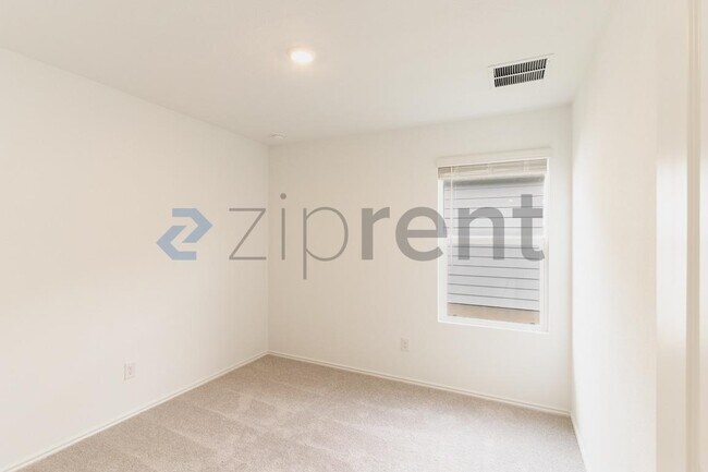 Building Photo - 208 Skyfire St