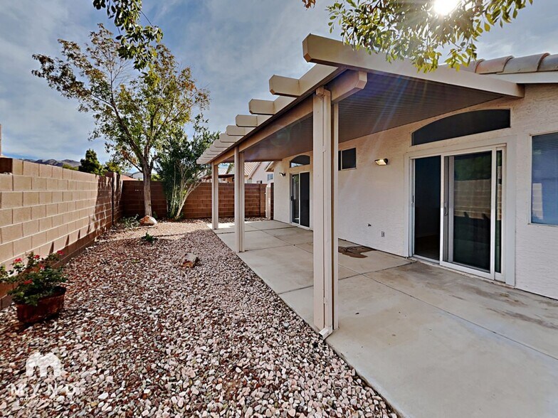 Building Photo - 6602 Elk Creek Ln