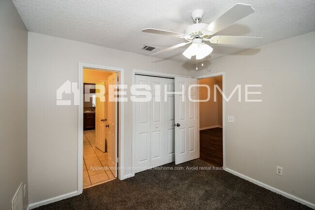 Building Photo - HOME FOR RENT!