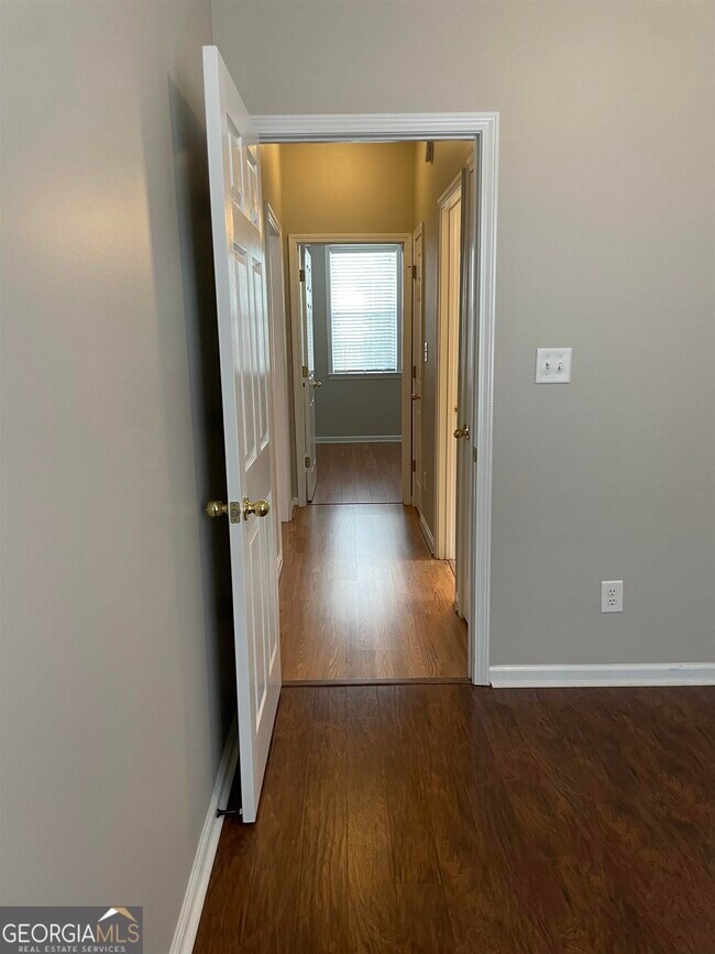 Building Photo - 96 High Pt N Dr