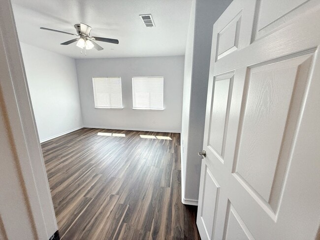 Building Photo - Stylish 3-Bedroom, No-Carpet Living with Flexible Move-In Terms in Princeton, TX