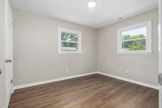 Building Photo - 1437 Thelbert Dr