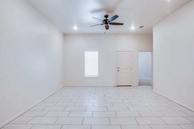 Building Photo - 1804 Corpus Ave