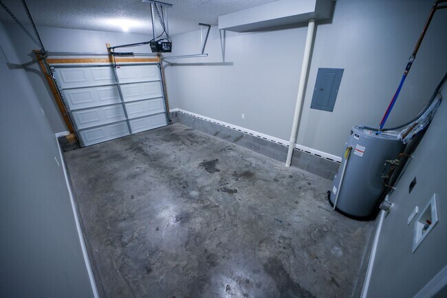 Building Photo - 100 Sango Place Villas Dr