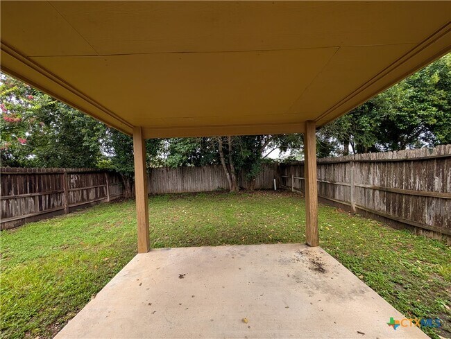Building Photo - 956 Misty Acres Dr