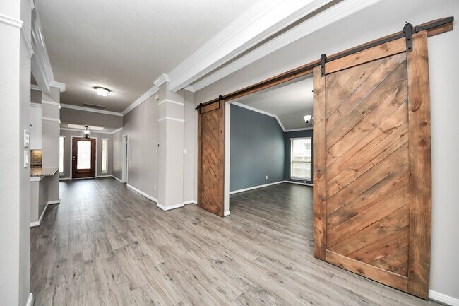 Building Photo - 2009 Amado Ln