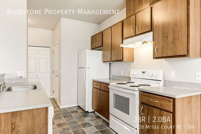 Building Photo - 1318 Mcgee Ct NE