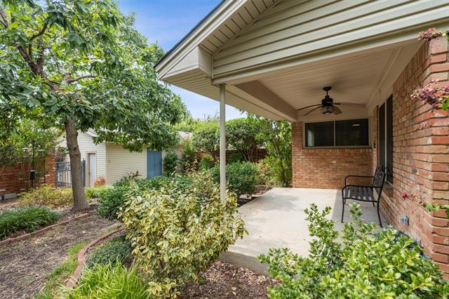 Building Photo - 10447 Barrywood Dr