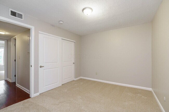 Building Photo - 945 Quay Ave