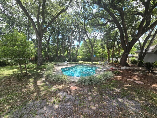 Building Photo - 4960 NW 65th Ave