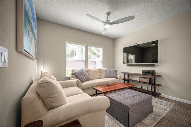 Building Photo - 1255 Beach Dune Dr