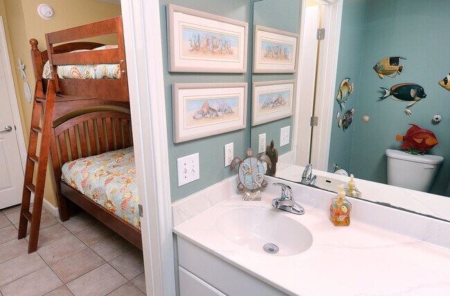 Building Photo - 998 Gulfside Ct