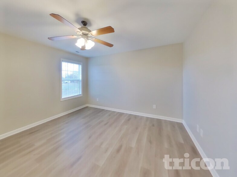 Building Photo - 414 Niagra Ln