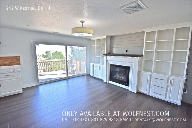Building Photo - 242 Kestrel Dr