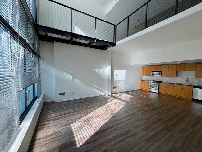 Building Photo - The Parc Condominiums ~ Belltown