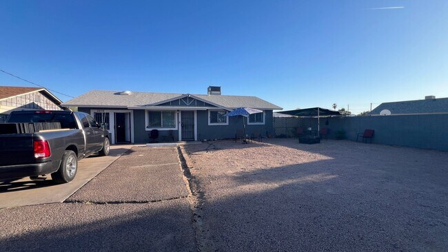 Building Photo - 2019 E Southern Ave