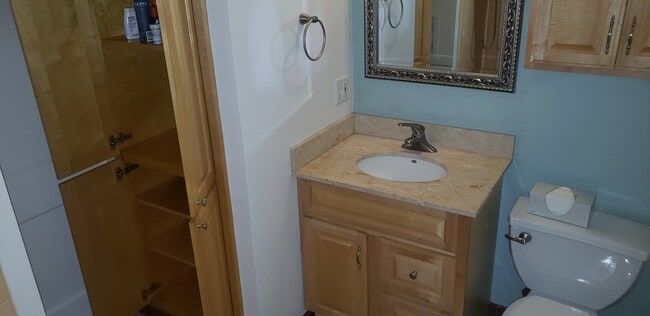 Bathroom - 4101 Hillcrest Dr