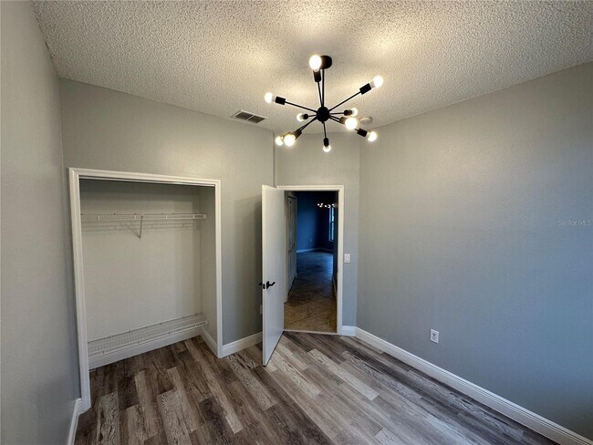 Building Photo - 14572 Laguna Beach Cir