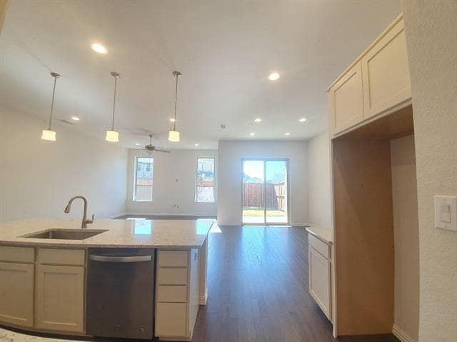 Building Photo - 8286 Primrose Wy