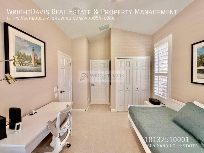 Building Photo - 1605 Sands Ter E