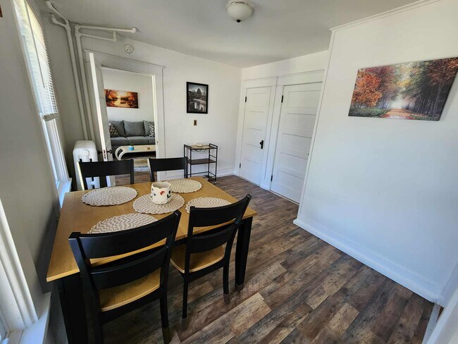 Building Photo - 15 Clarks Rd