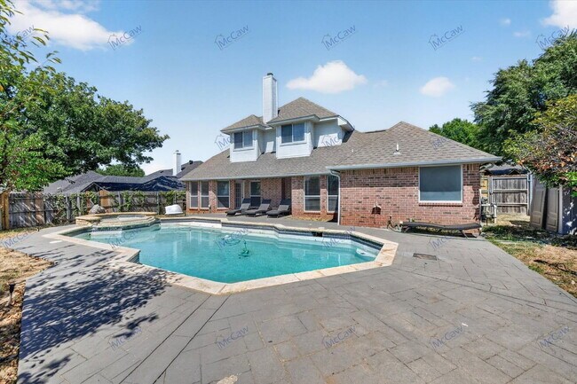 Building Photo - 305 Brazil Dr