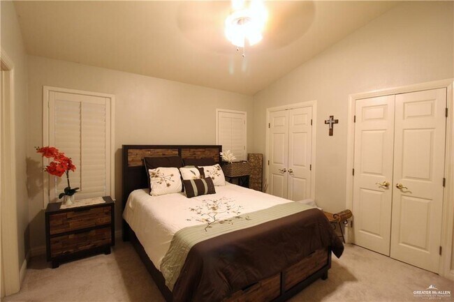 Building Photo - 3003 Wisteria Dr