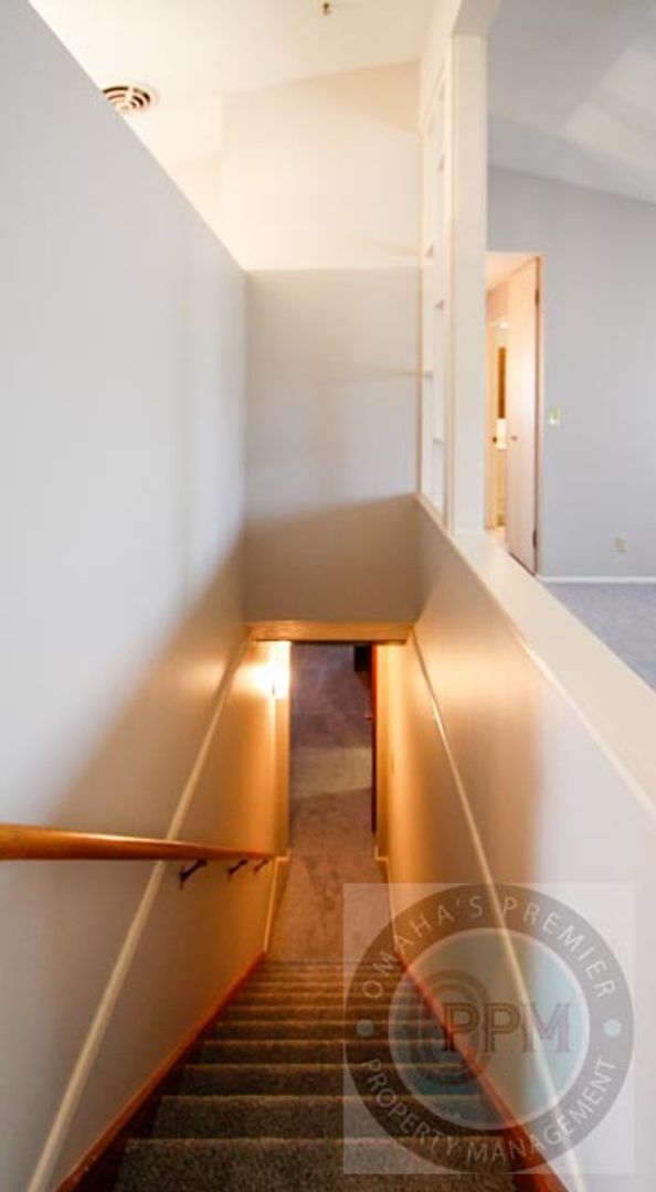 Building Photo - Comfortable 3 Bd /1.5 Ba Home  $300.00 off...