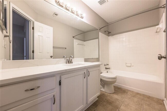 Building Photo - 1107 Sandy Ln Dr