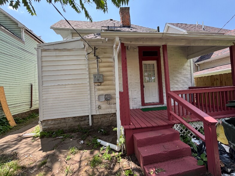 Primary Photo - 70 N Yale Ave