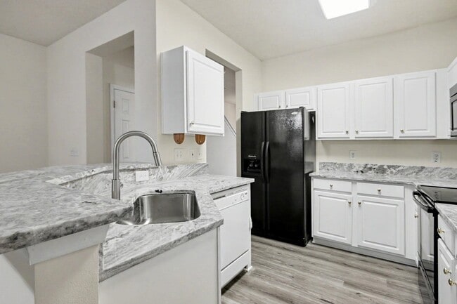 Building Photo - 113 Olde Towne Way