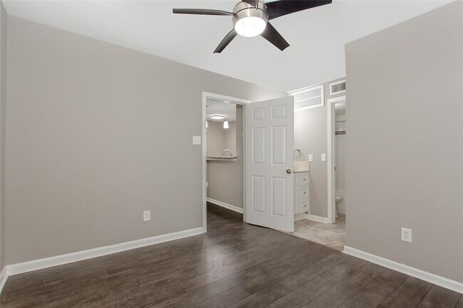 Building Photo - 4319 McKinney Ave