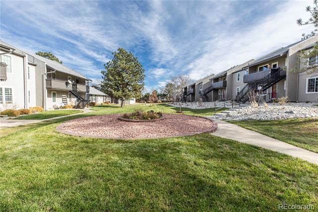 Building Photo - 2301 E Fremont Ave