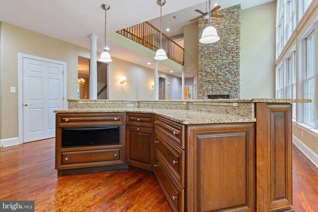 Building Photo - 45105 Mill Creek Way
