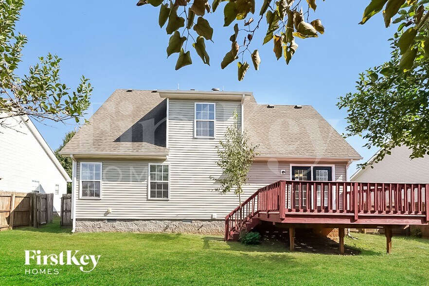 Building Photo - 3668 Aurora Dr