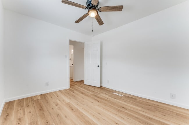 Building Photo - 2112 Gould Ave