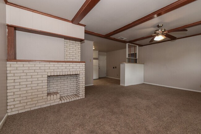 Building Photo - 2517 Broadview- House