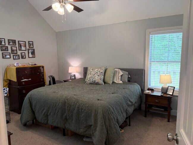 Building Photo - 513 Greentree Terrace