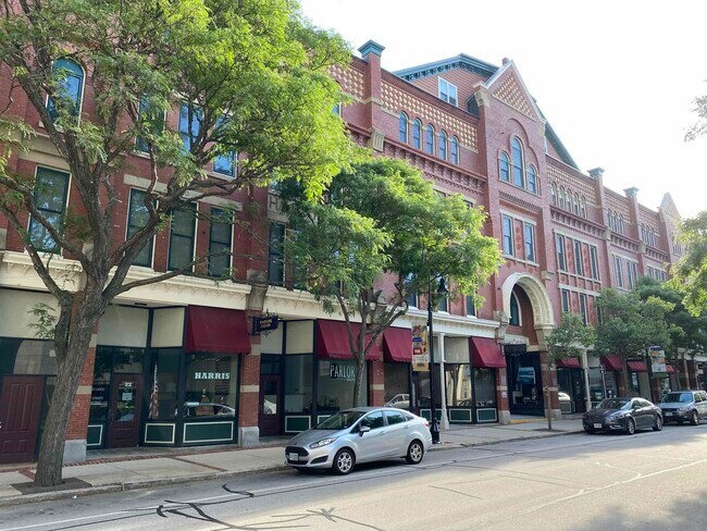 Building Photo - 30 Hanover St