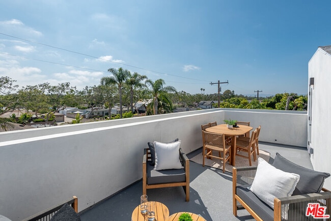 Building Photo - 4095 Sawtelle Blvd
