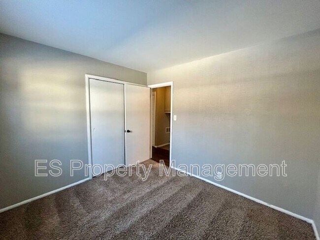 Building Photo - 6740 Doris Dr