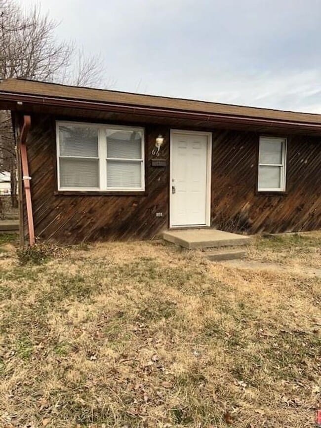 Building Photo - 664 E Missouri St