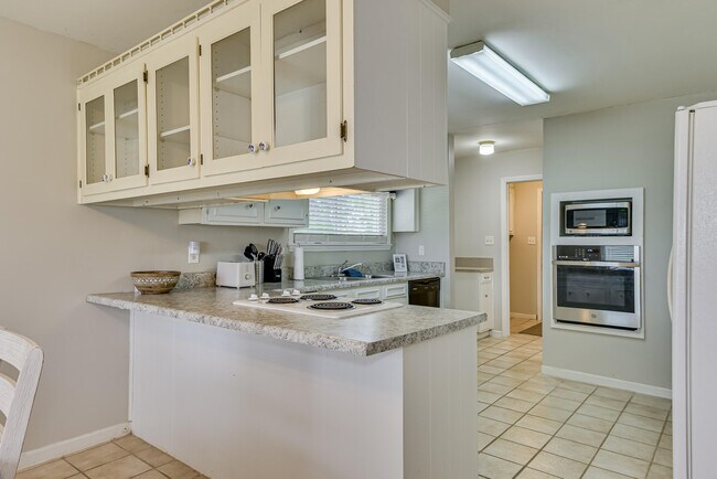 Building Photo - 634 Kettle Creek Dr