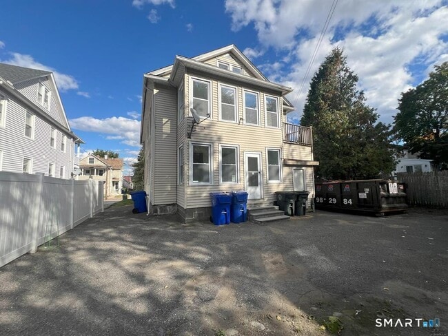 Building Photo - 158 Beechwood Ave